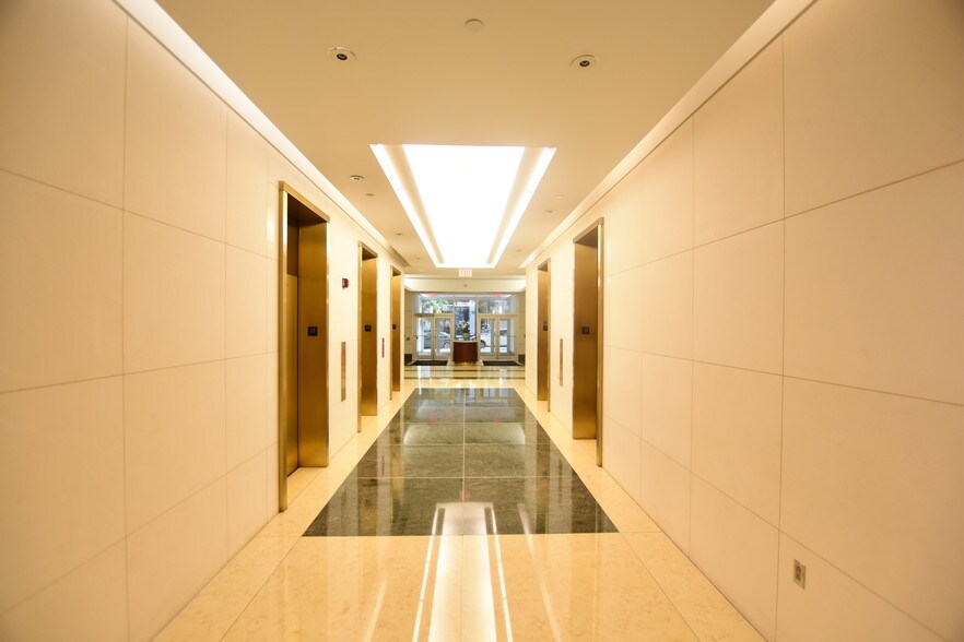 More Photos Of 2300 Wilson Blvd, Arlington Office For Lease