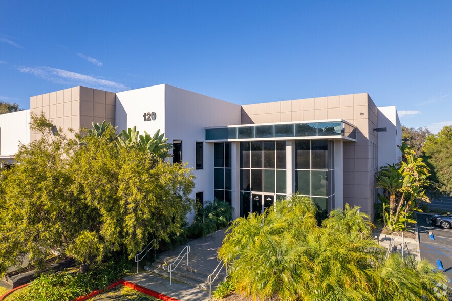 More Photos Of 120 Calle Iglesia, San Clemente Warehouse For Lease