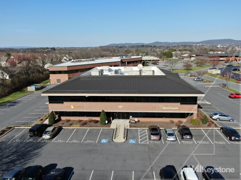 More Photos Of 985 Berkshire Blvd, Wyomissing Medical For Lease