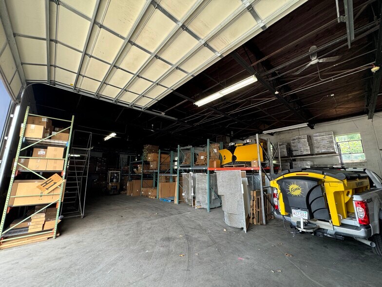 More Photos Of 372 Pasco Rd, Springfield Warehouse For Sale