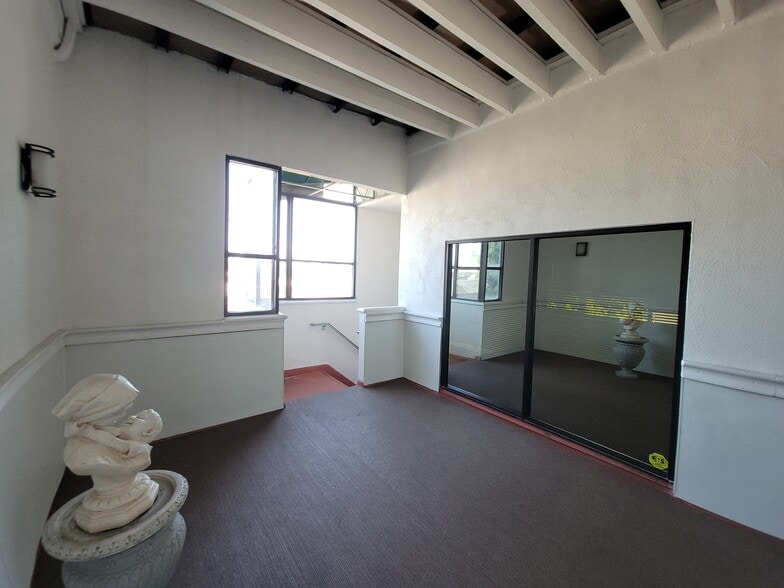 More Photos Of 539 E Garvey Ave, Monterey Park Office For Lease
