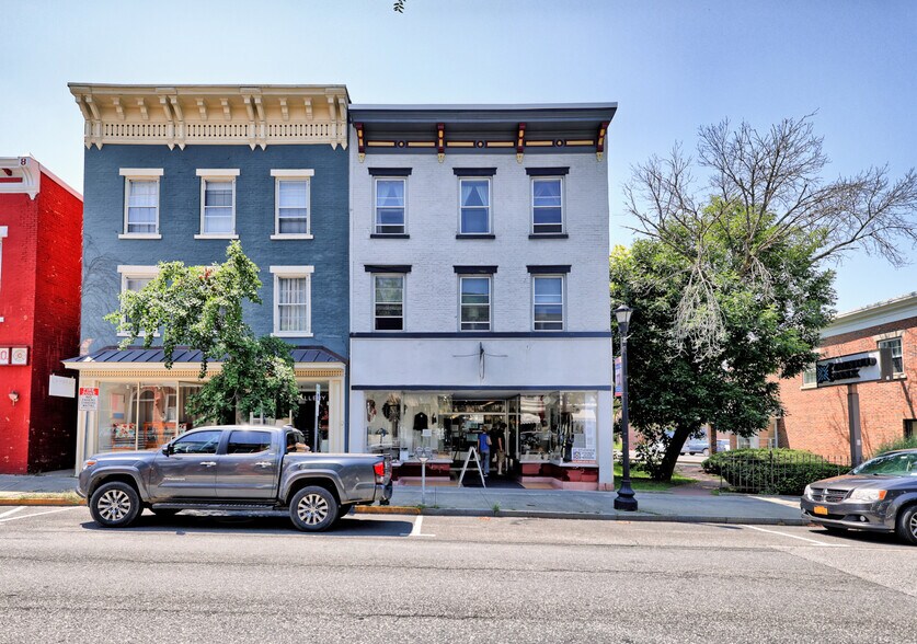 More Photos Of 511 Warren St, Hudson Storefront Retail Residential For Sale