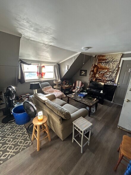 More Photos Of 1424 30th St, Des Moines Apartments For Sale