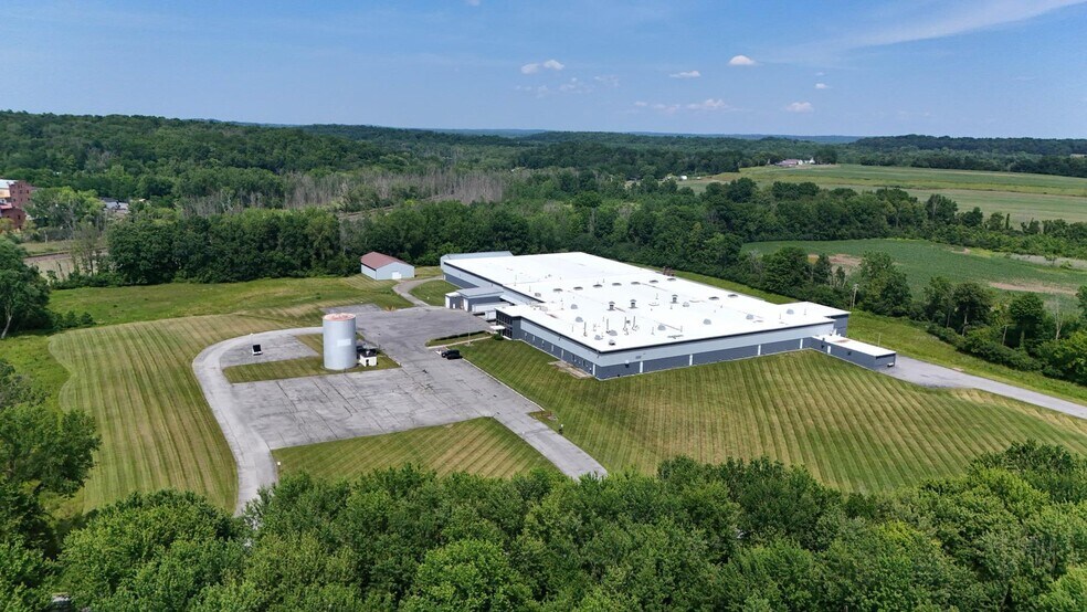 More Photos Of 8673 Lyons Marengo Rd, Lyons Manufacturing For Lease