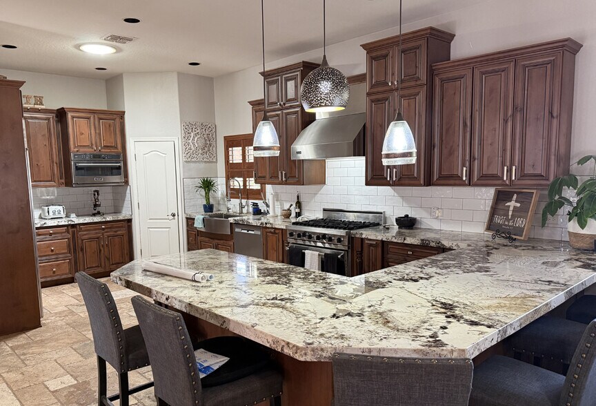 More Photos Of 16029 W Orangewood Ave, Litchfield Park Contractor Storage Yard For Sale