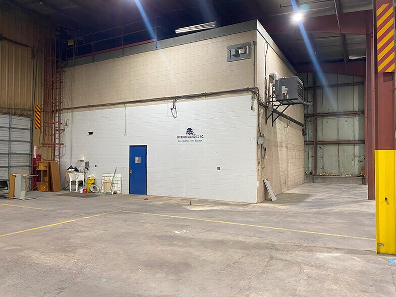 More Photos Of 2401 Mississippi Ave, Sauget Manufacturing For Lease