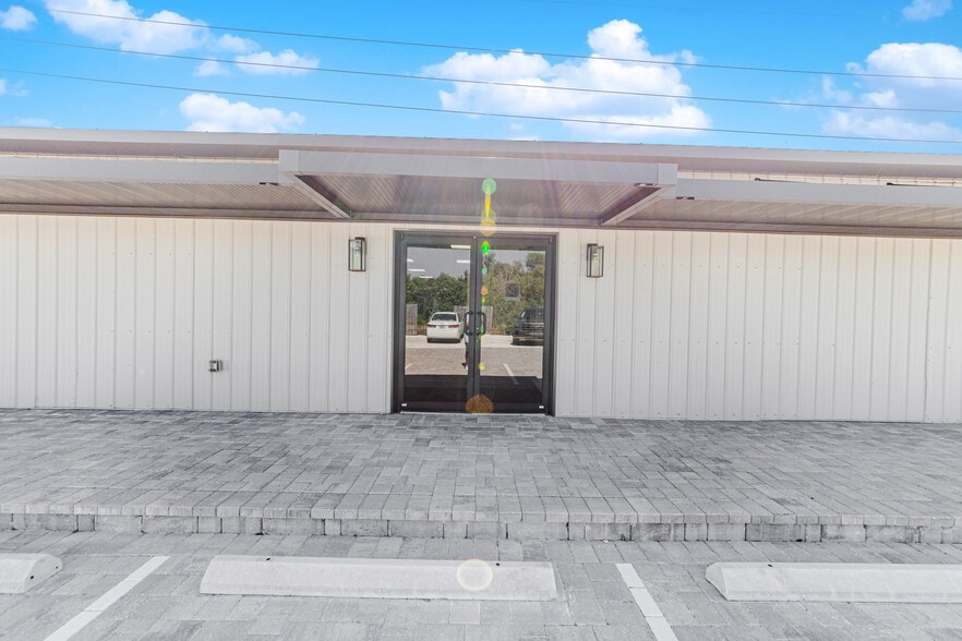 More Photos Of 1062 US Highway 92, Auburndale Warehouse For Sale