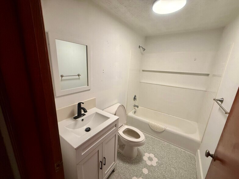 More Photos Of 86050 Pages Dairy Rd, Yulee Office For Sale