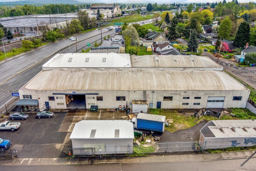 8900 NE Killingsworth, Portland, OR 97220 Warehouse For Sale