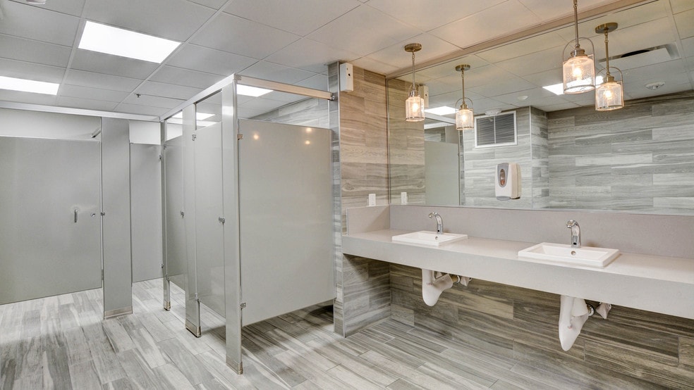 More Photos Of 4045 Spencer St, Las Vegas Office For Lease