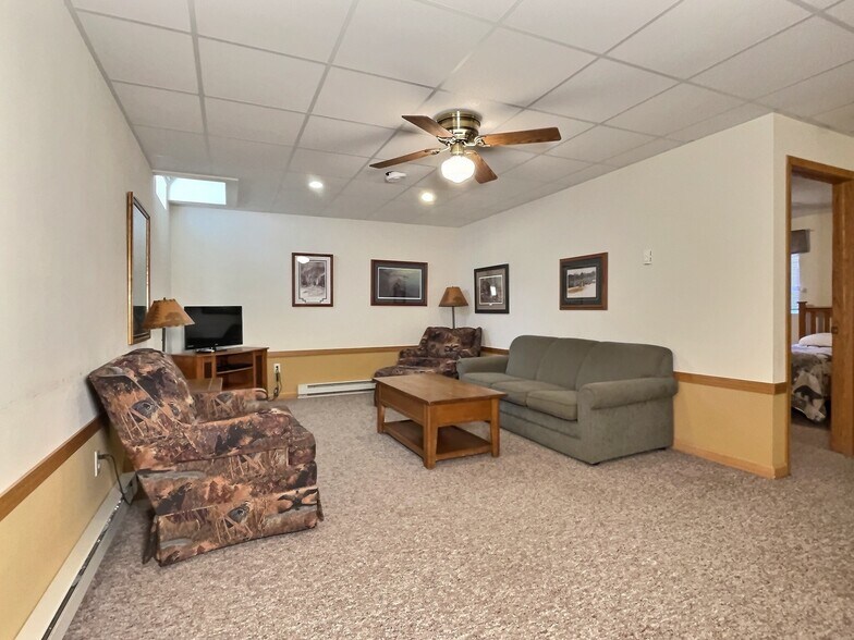 More Photos Of 8475 Hillcrest Ln, Saint Germain Hotel For Sale