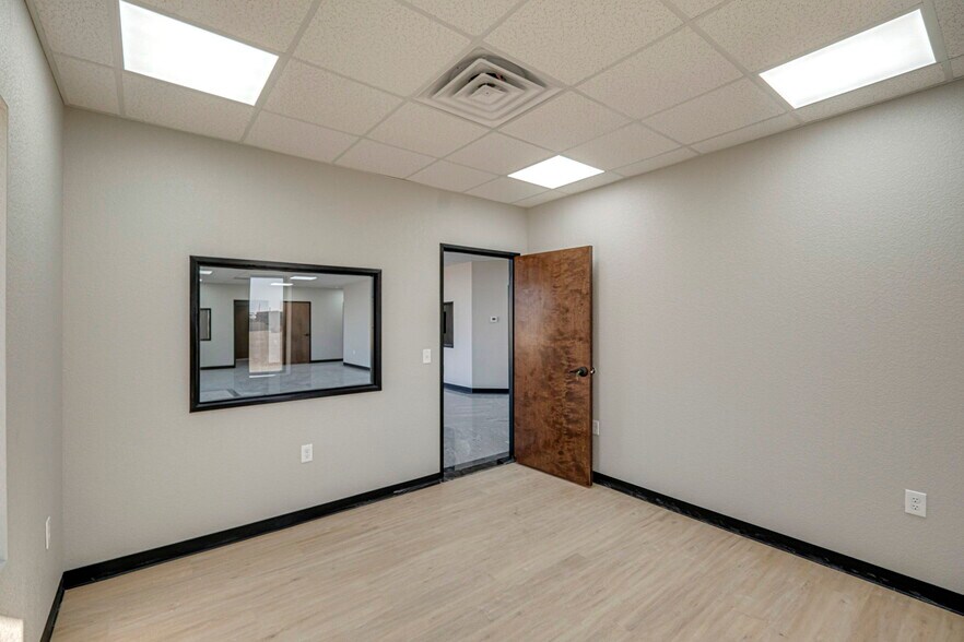 More Photos Of 16791 W Basin St, Odessa Warehouse For Sale
