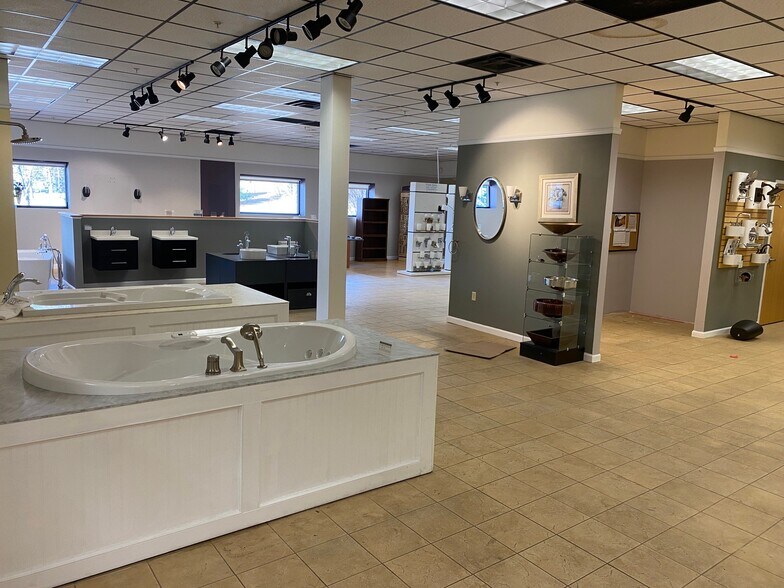 More Photos Of 9 Forrestal St, Lewiston Warehouse For Sale