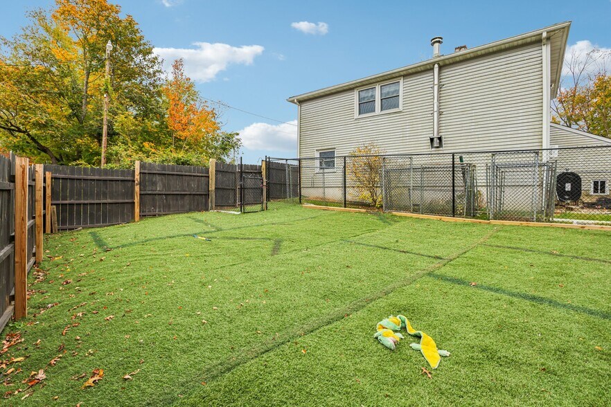 More Photos Of 170 S Hope Chapel Rd, Jackson Specialty For Sale