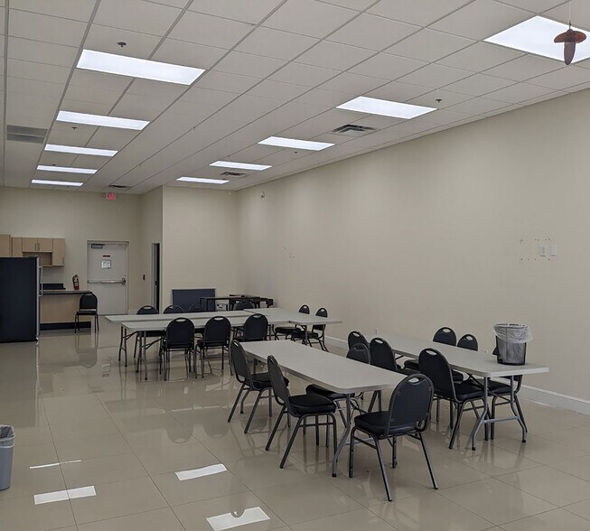 More Photos Of 2839 Carlisle Blvd NE, Albuquerque Freestanding For Sale