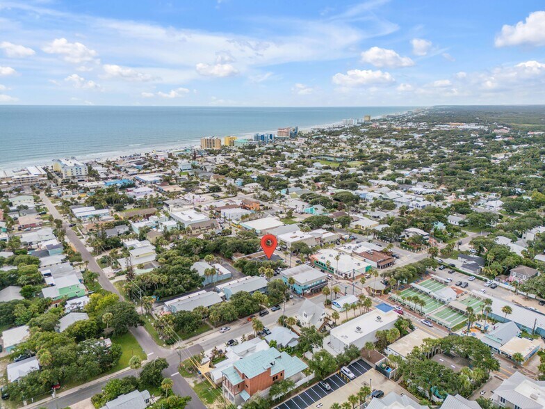 More Photos Of 304 Flagler Ave, New Smyrna Beach Storefront For Sale