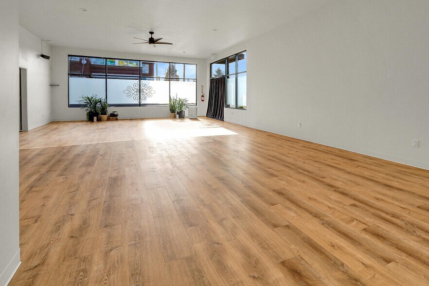 More Photos Of 3519-3521 6th Ave, Tacoma Office For Sale