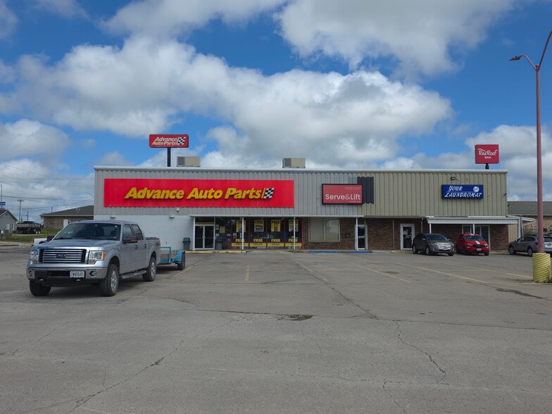Primary Photo Of 415-419 Northland Dr, Cameron Freestanding For Lease