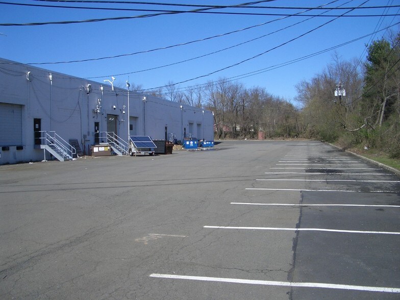More Photos Of 743-745 Alexander Rd, Princeton Light Distribution For Lease