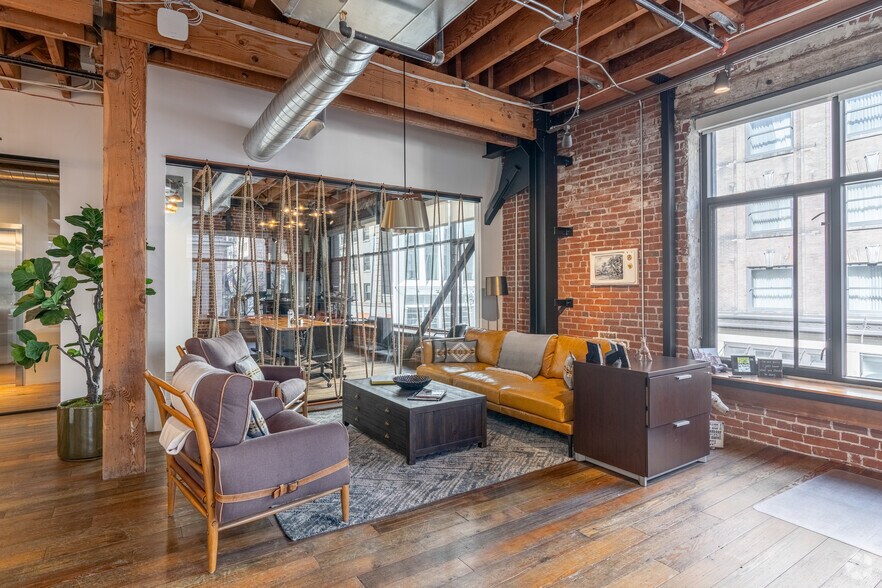More Photos Of 800-808 SW Alder St, Portland Office For Sale