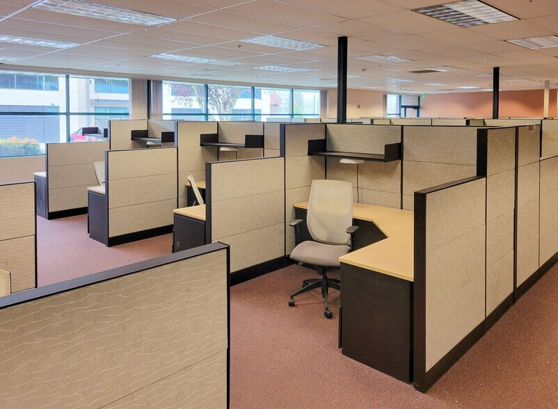 More Photos Of 14301 SE 1st St, Vancouver Office For Lease