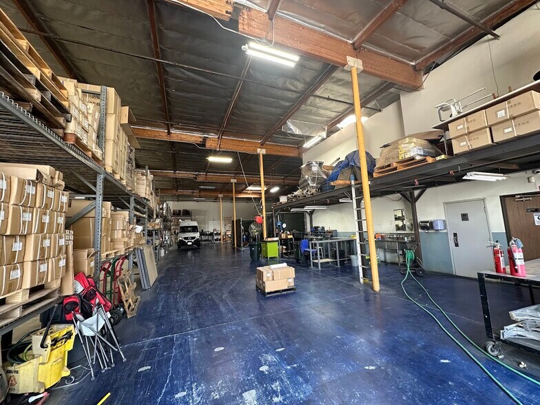 More Photos Of 1315 S Johnson Dr, City of Industry Warehouse For Lease