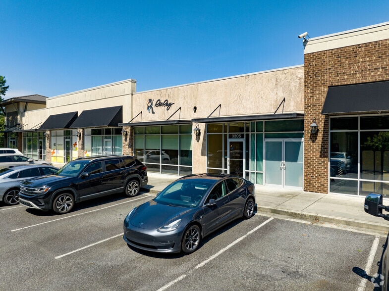 More Photos Of 1300 Peachtree Industrial Blvd, Suwanee Unknown For Lease