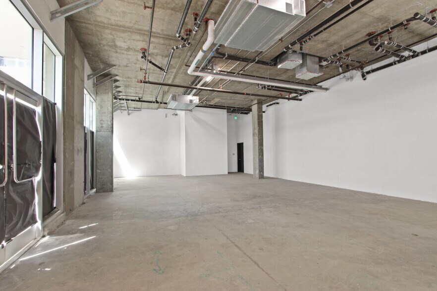 More Photos Of 1550 Lincoln Blvd, Santa Monica Apartments For Lease