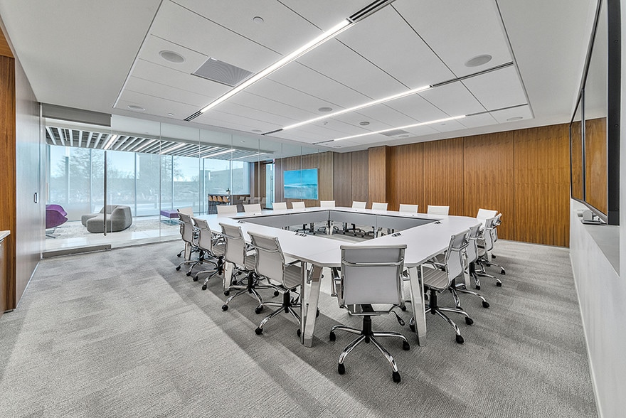 More Photos Of 6688 N Central Expy, Dallas Unknown For Lease