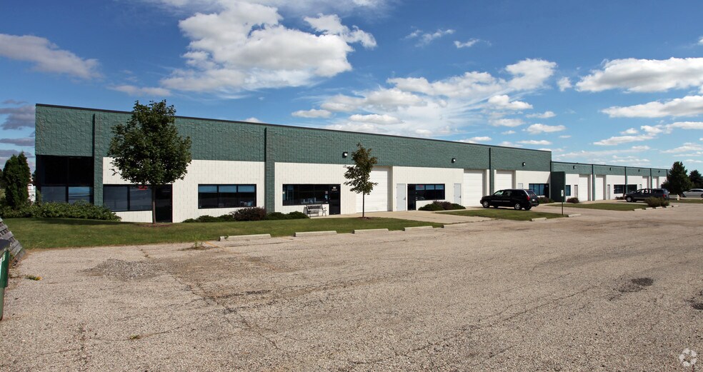 More Photos Of 640-654 Perkins Dr, Mukwonago Light Manufacturing For Sale