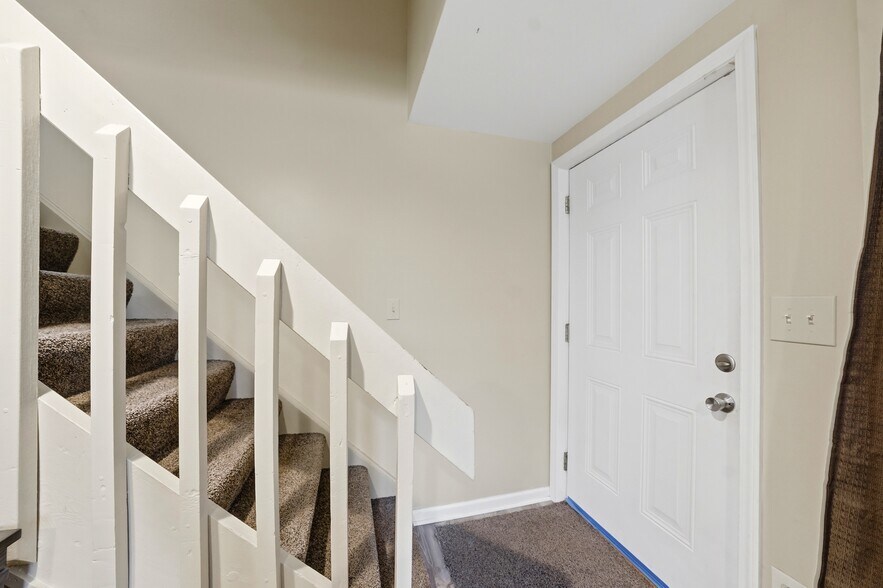 More Photos Of 55 Washington St, Lockport Apartments For Sale