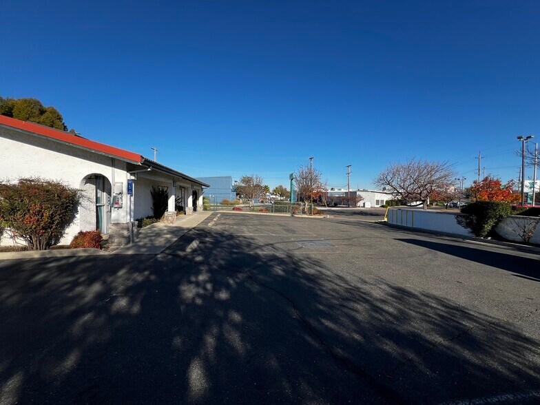More Photos Of 1158 Court St, Redding Medical For Sale