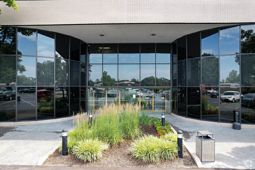 More Photos Of 333 Salem Pl, Fairview Heights Unknown For Lease