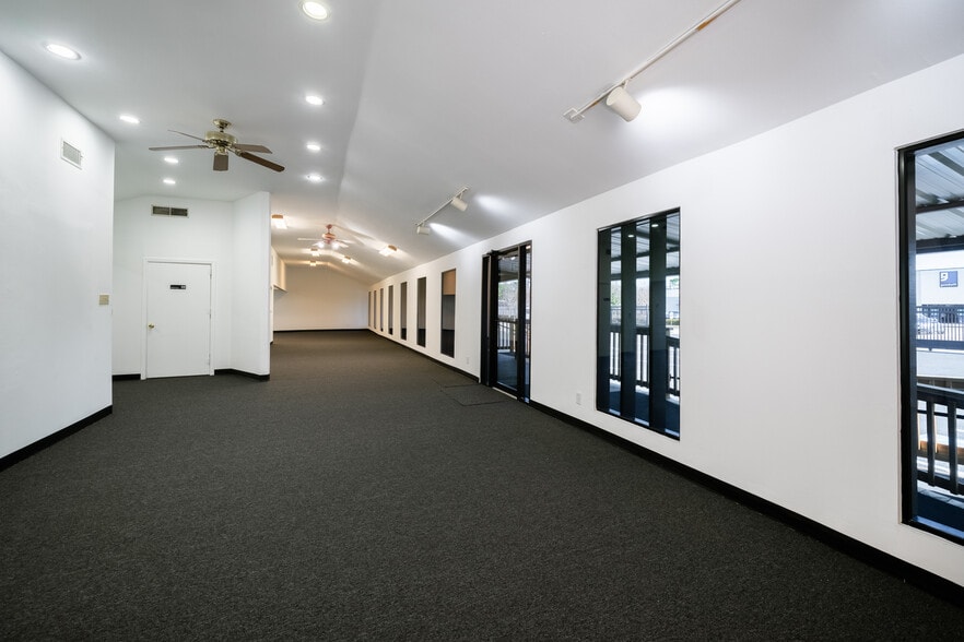 More Photos Of 2534 Walnut Bend Ln, Houston Medical For Sale