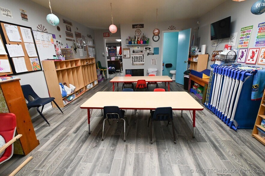 More Photos Of 1104 Campbell Rd, Warner Freestanding For Sale