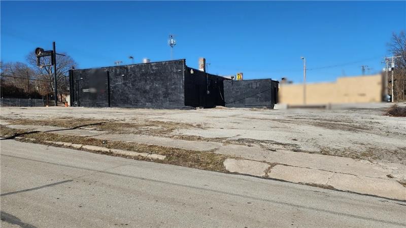 More Photos Of 3541-3543 Prospect Ave, Kansas City Freestanding For Lease