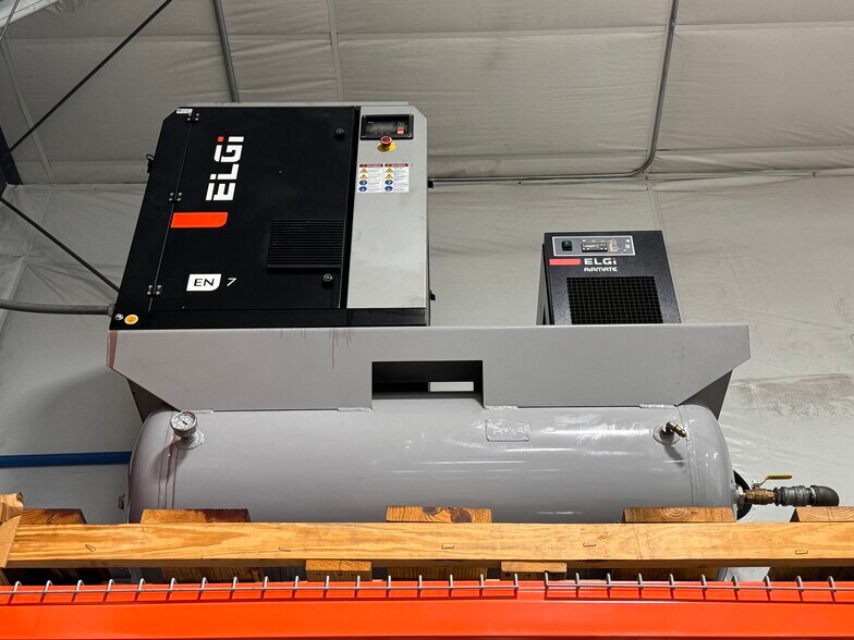 More Photos Of N643 Boulder Rd, Watertown Distribution For Sale