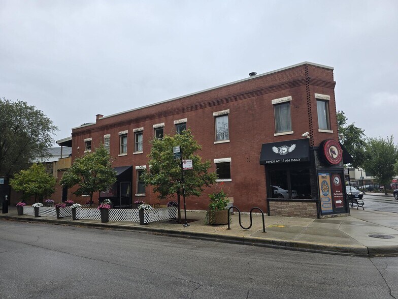 More Photos Of 4263 Lincoln Ave, Chicago Restaurant For Sale