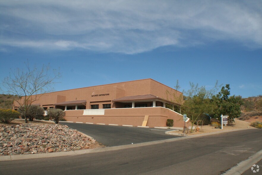 More Photos Of 16508 E Laser Dr, Fountain Hills Distribution For Lease