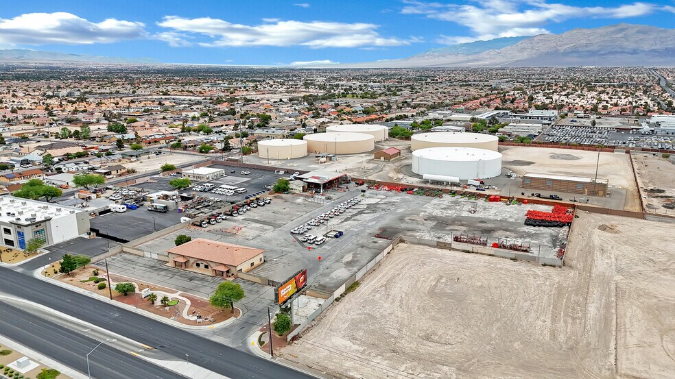 More Photos Of 2222 W Cheyenne Ave, North Las Vegas Freestanding For Lease