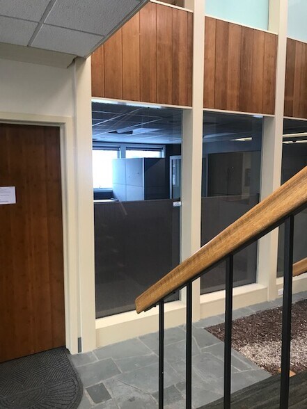 More Photos Of 1157 Fairport Rd, Fairport Medical For Lease