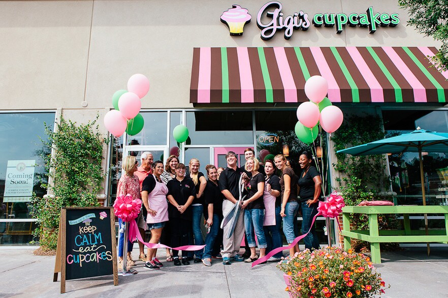 More Photos Of 2500 Airport Trwy, Columbus Restaurant For Lease