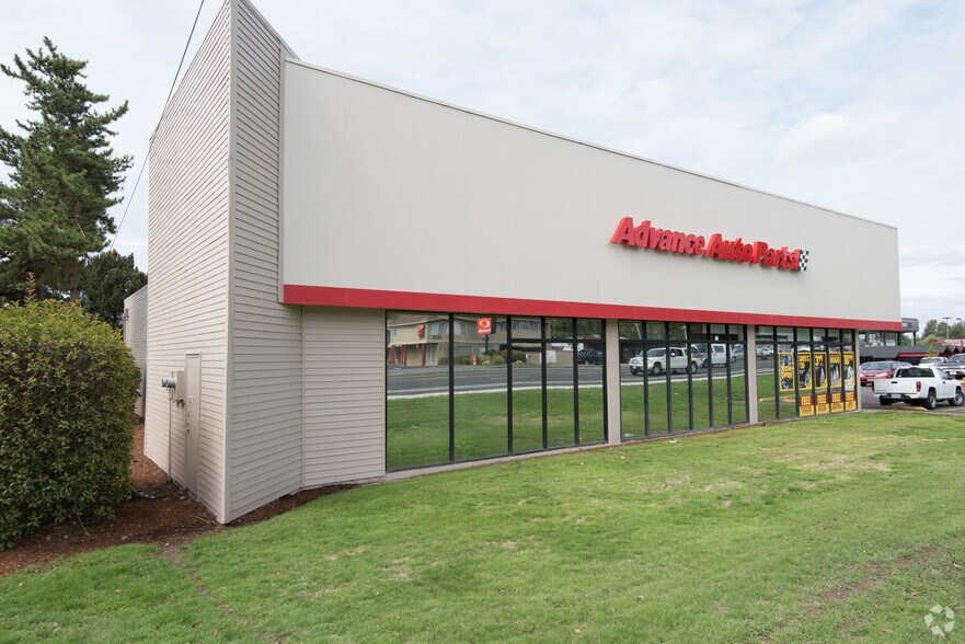 More Photos Of 17401 SE McLoughlin Blvd, Milwaukie Freestanding For Lease