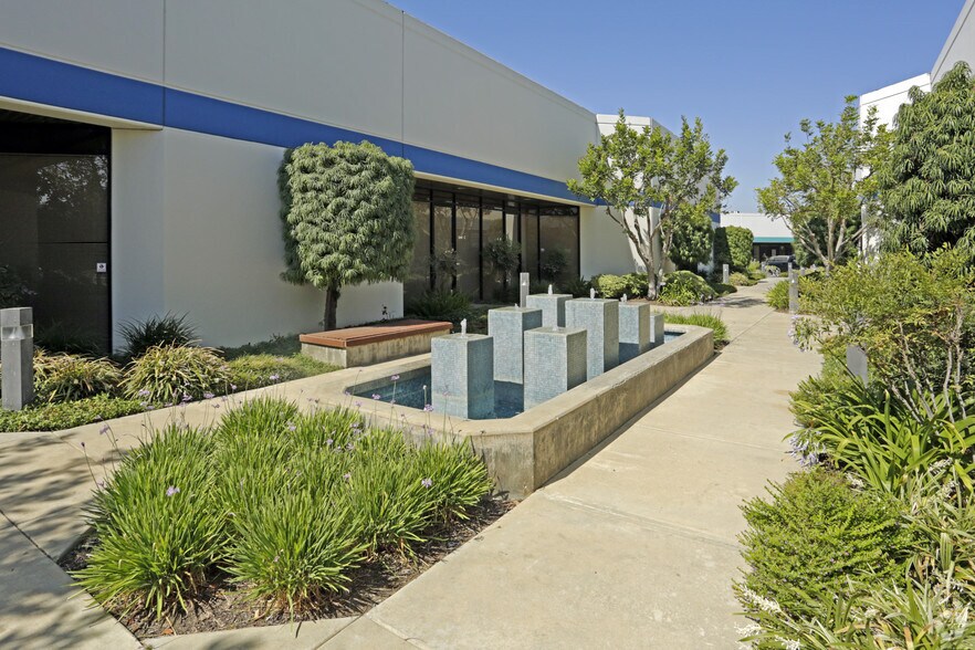 More Photos Of 5148 Commerce Ave, Moorpark Unknown For Lease