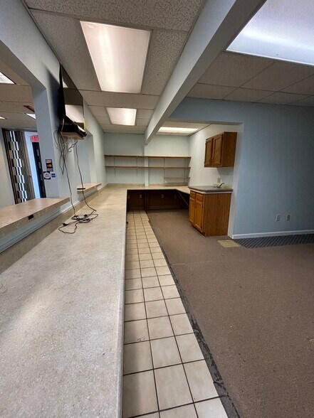 More Photos Of 1789 Us-9, Clifton Park Storefront Retail Office For Lease