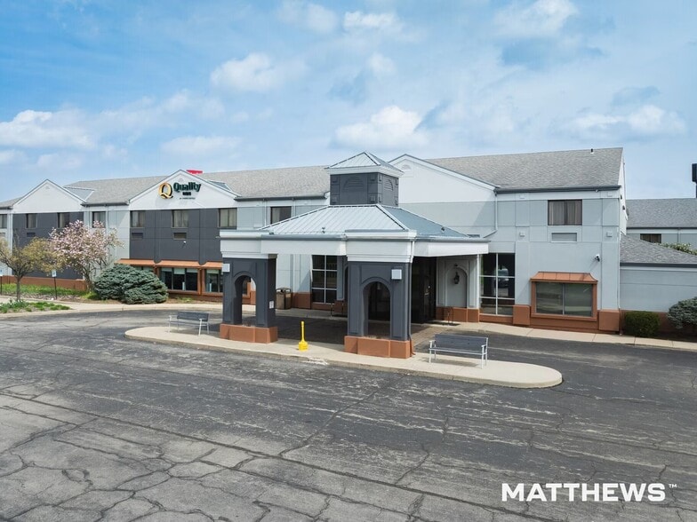 Primary Photo Of 10621 Fremont Pike, Perrysburg Hotel For Sale