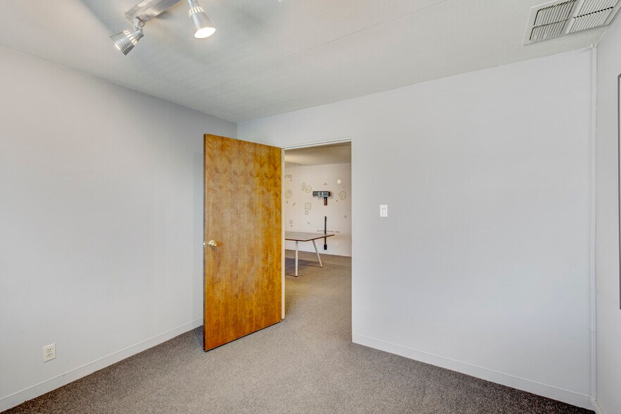 More Photos Of 1025 W Arrow Hwy, Glendora Medical For Sale