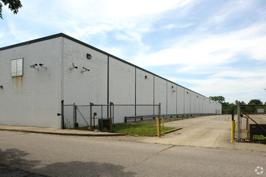 More Photos Of 1201 N Dixie Ave, Elizabethtown Flex For Lease