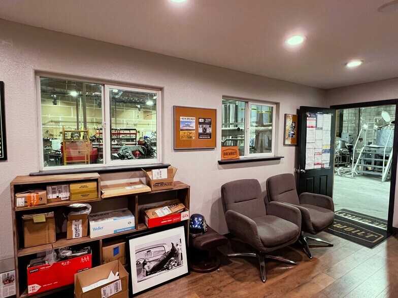 More Photos Of 110 Spring Hill Dr, Grass Valley Manufacturing For Lease