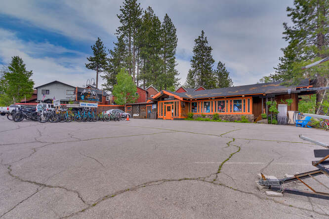 More Photos Of 170 N Lake Blvd, Tahoe City Storefront For Lease